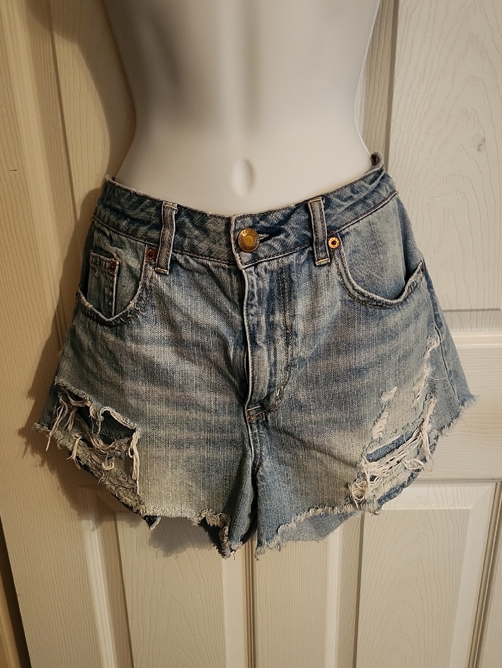 American Eagle Outfitters High Rise Festival W/Pocket Detail Denim Shorts